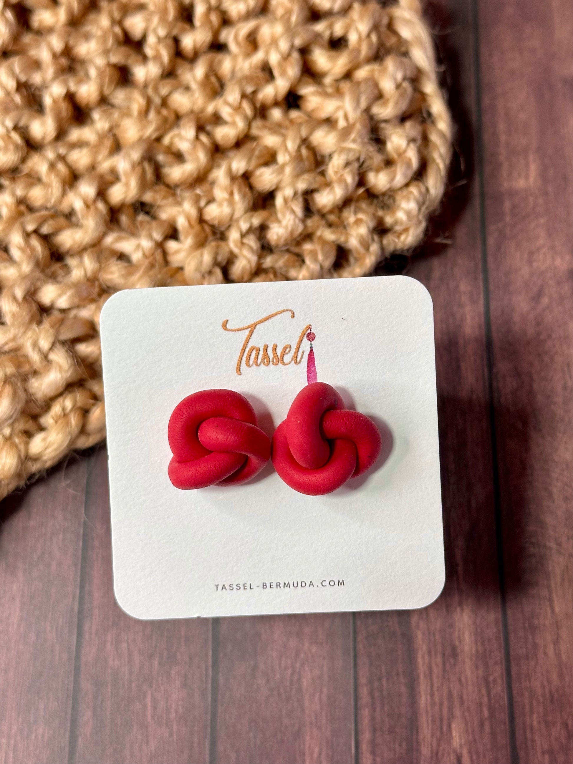 Little Knots polymer clay stud earrings featuring a delicate knotted design, minimalist and lightweight for everyday elegance.
